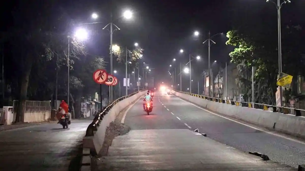 Corona in UP: लखनऊ में नए नियमों के साथ धारा 144 लागू, जानिए किन कामों की है छूट